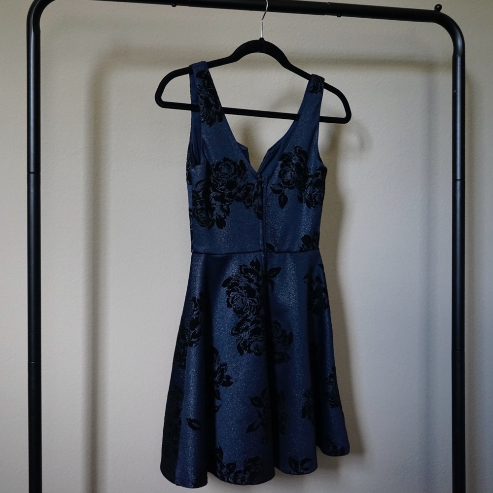 Navy dress w/ black velvet detailing - Picture 3 of 3